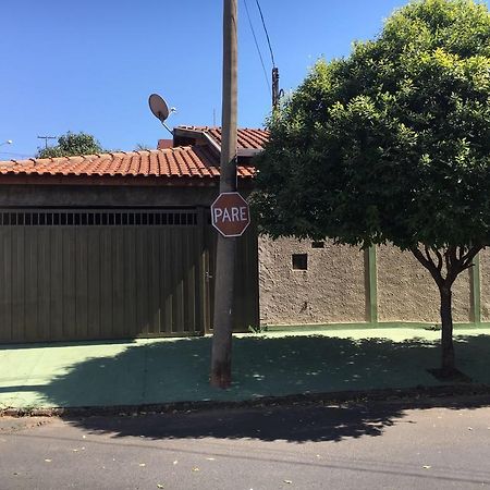 Villa Casa Em Olímpia Extérieur photo